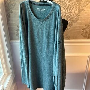 Under Armour heatgear loose fit long sleeve, size 2XL